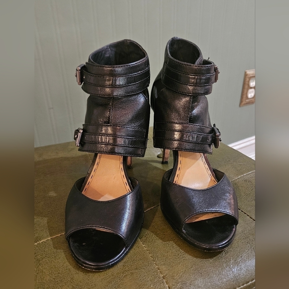Coach Filomena Black Leather Buckle Peep Toe Stiletto Heels Size 8.5B - Picture 5 of 16